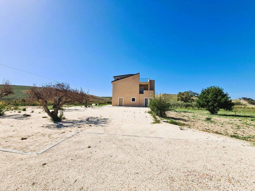 Villa a Favara in C/da Burraiti, snc - Foto 2
