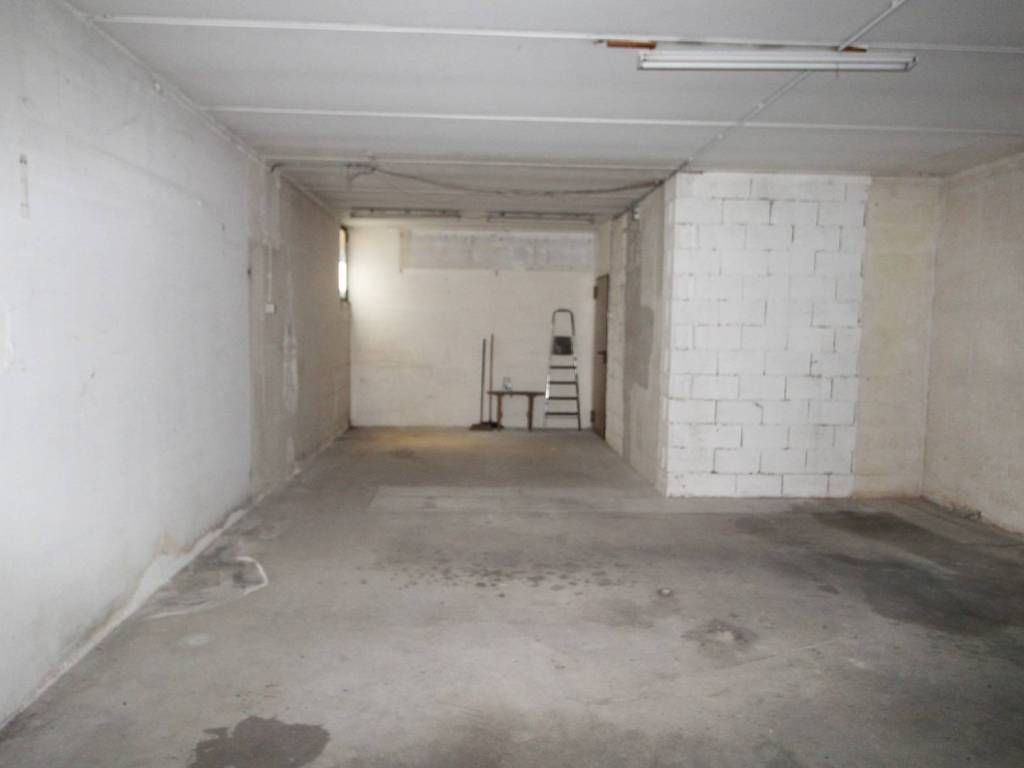 Box / garage a Verona in Via Carlo Alberto Dalla Chiesa - Foto 3