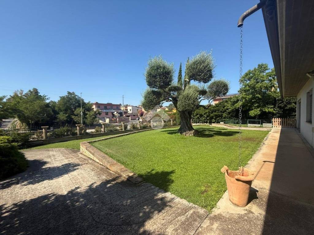Villa a Aprilia in Via Genio Civile, 12 - Foto 3