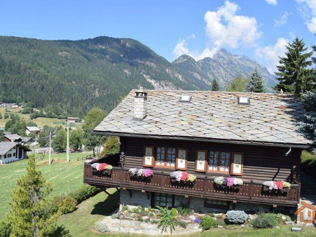 Villa a Brusson in Via Col Ranzola, 50 - Foto 2