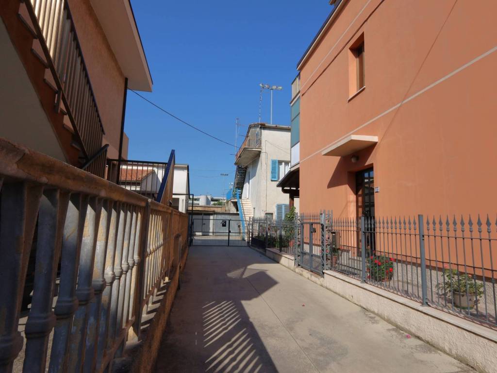 Villa a Roseto degli abruzzi in Via Rubicone, 57 - Foto 4