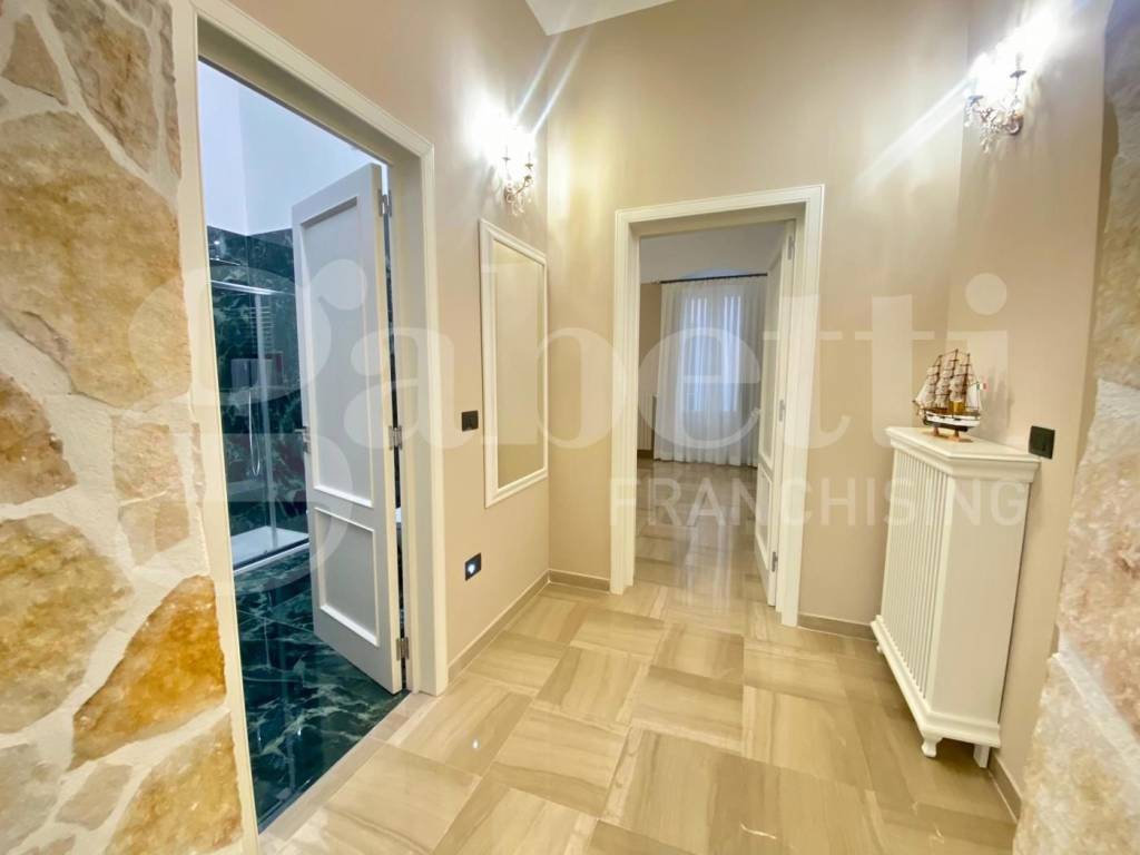 Appartamento a Trani in via Delle Crociate - Foto 5
