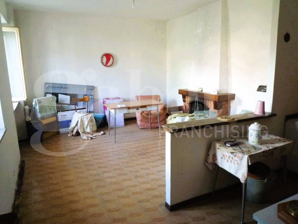 Casa indipendente a Sesto calende in Via Nino Bixio, 6 - Foto 5