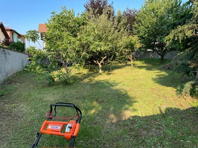 Terreno a Gorla minore in Via Ugo Foscolo - Foto 2