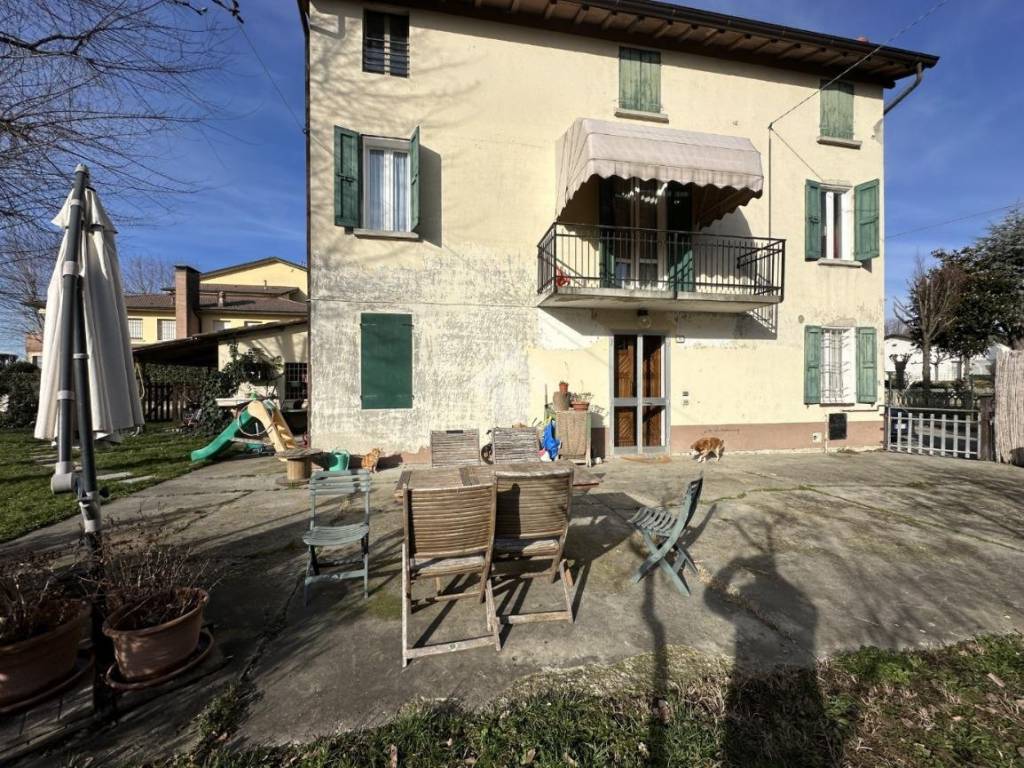 Casa indipendente a Castelnovo di sotto in Via fratelli cervi, 15 - Foto 2
