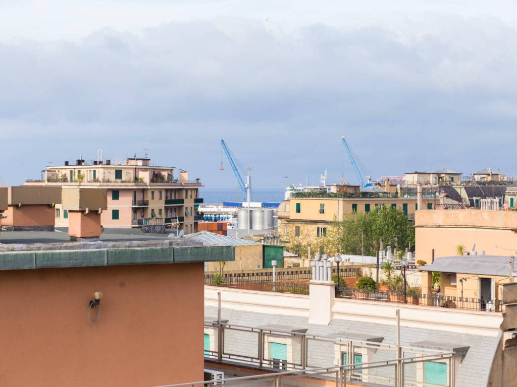 Appartamento a Genova in Via Antonio Cantore - Foto 4