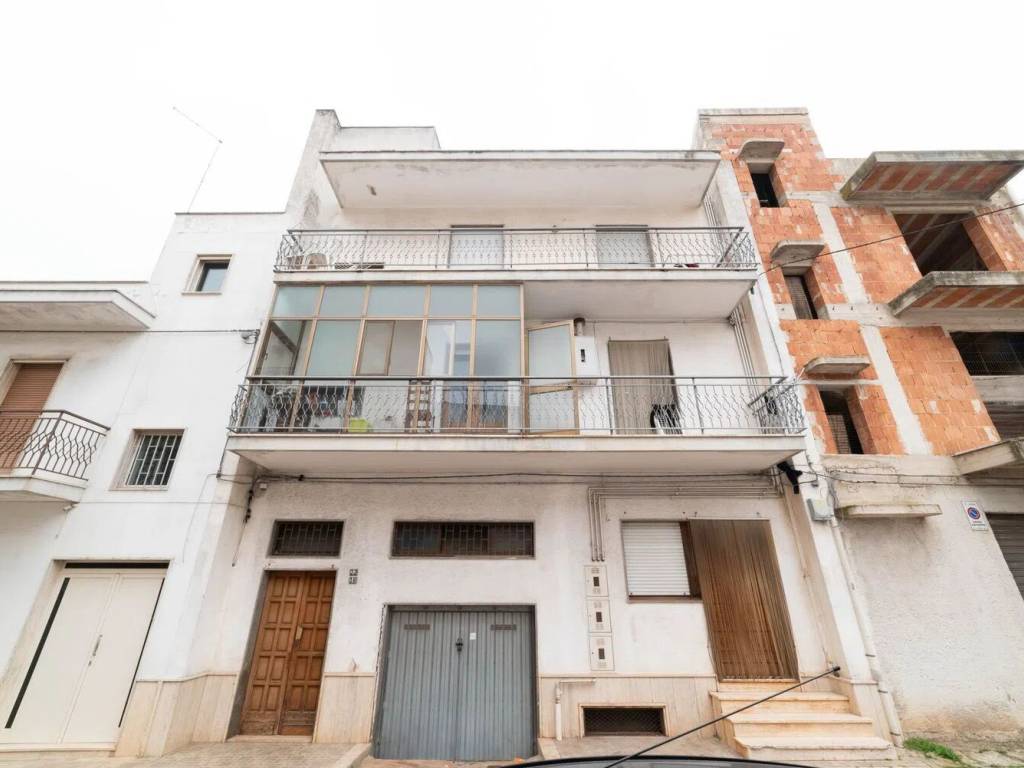 Palazzo / stabile a Carovigno in Via Alfonso Lamarmora, 22 - Foto 2