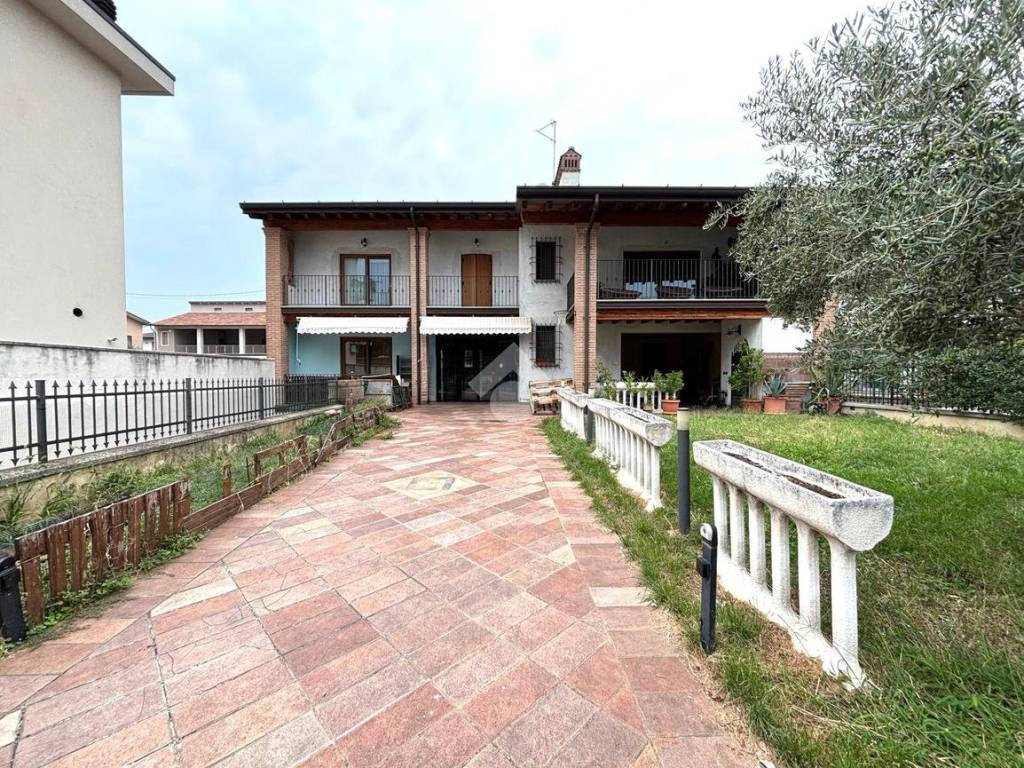 Appartamento a Castelcovati in Via alcide de gasperi, 4 - Foto 4