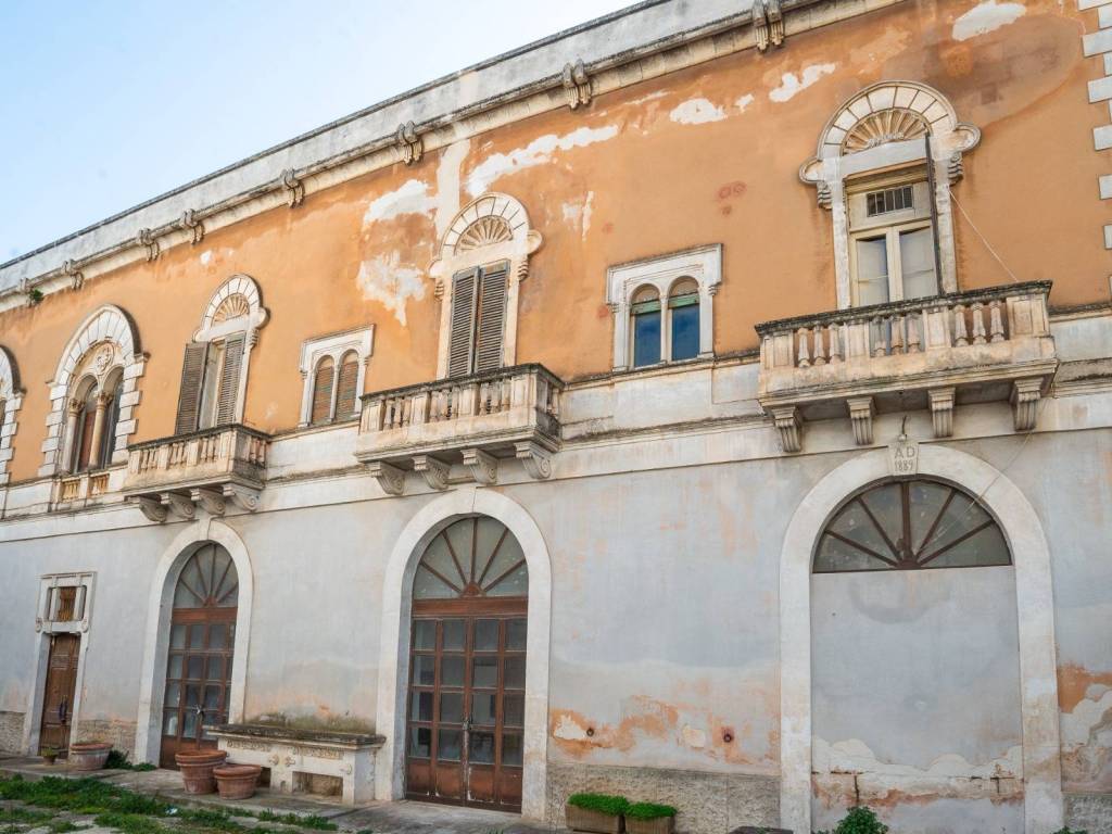 Palazzo / stabile a Carovigno in Via delle Donne - Foto 2