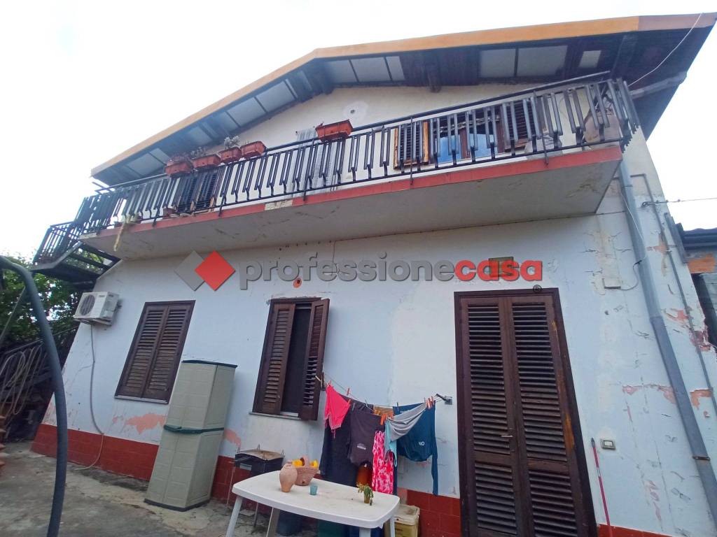 Villa a Viagrande in Via Regina Elena, 28 - Foto 2