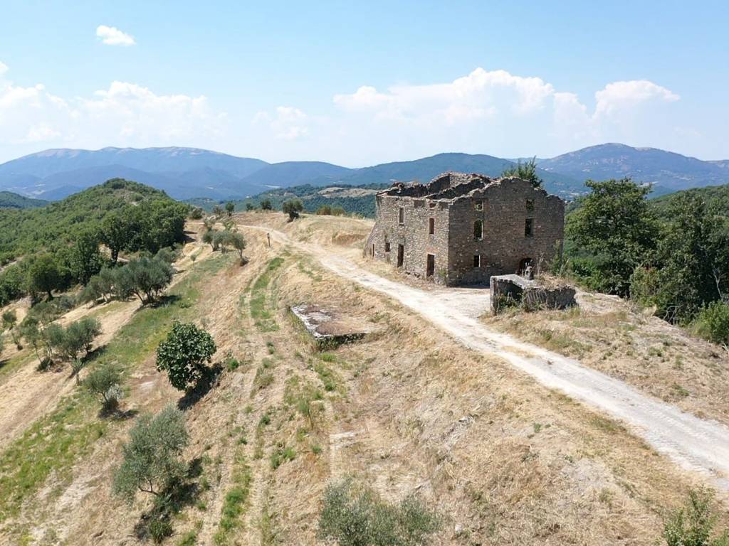Rustico / casale a Gubbio in Strada Provinciale di Montelovesco - Foto 3