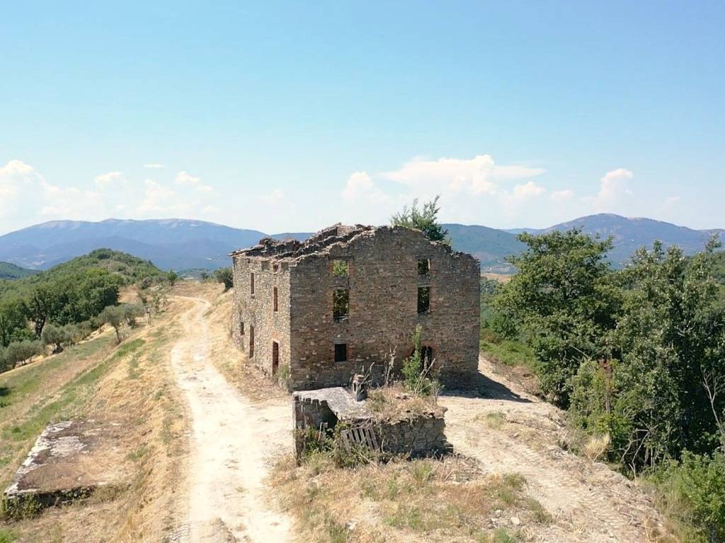 Rustico / casale a Gubbio in Strada Provinciale di Montelovesco - Foto 4