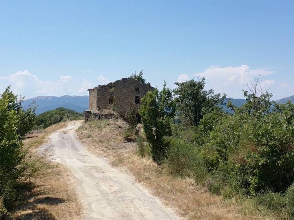 Rustico / casale a Gubbio in Strada Provinciale di Montelovesco - Foto 5