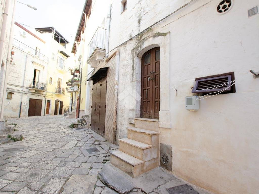 Casa indipendente a Gioia del colle in Via Rondine, 8 - Foto 2