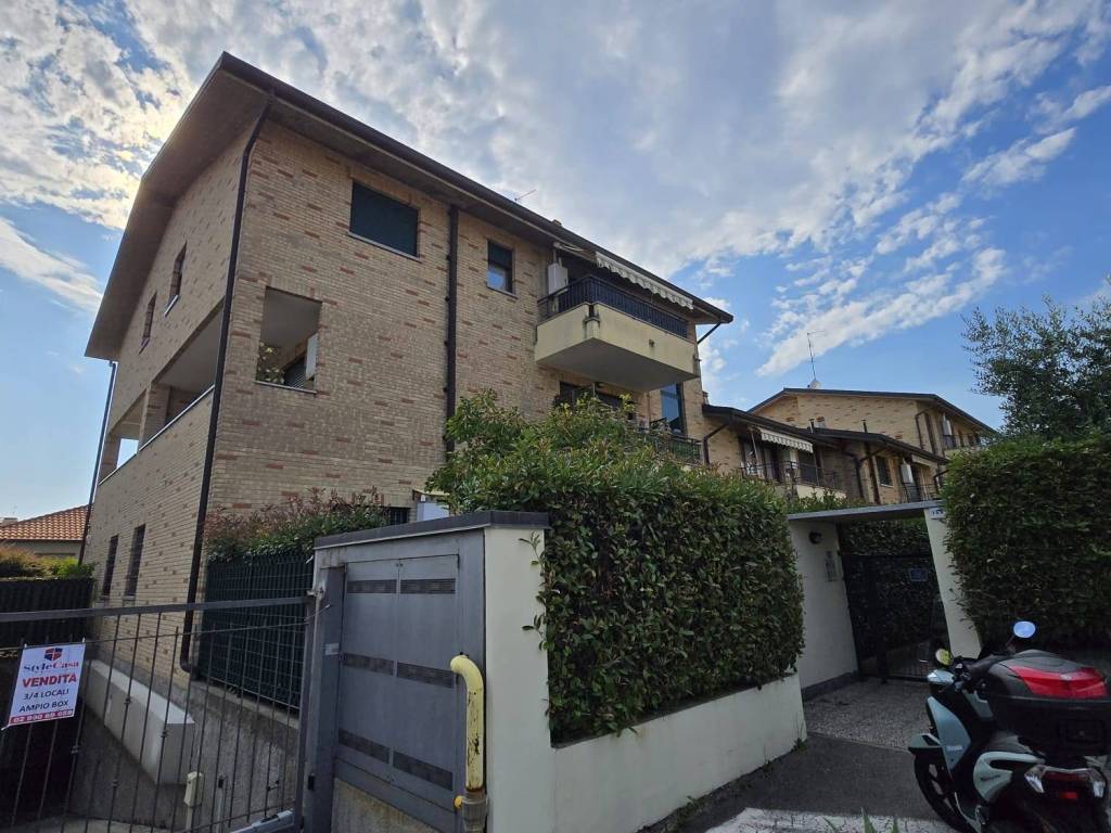 Appartamento a Caronno pertusella in Via Fabrizio De Andrè - Foto 3