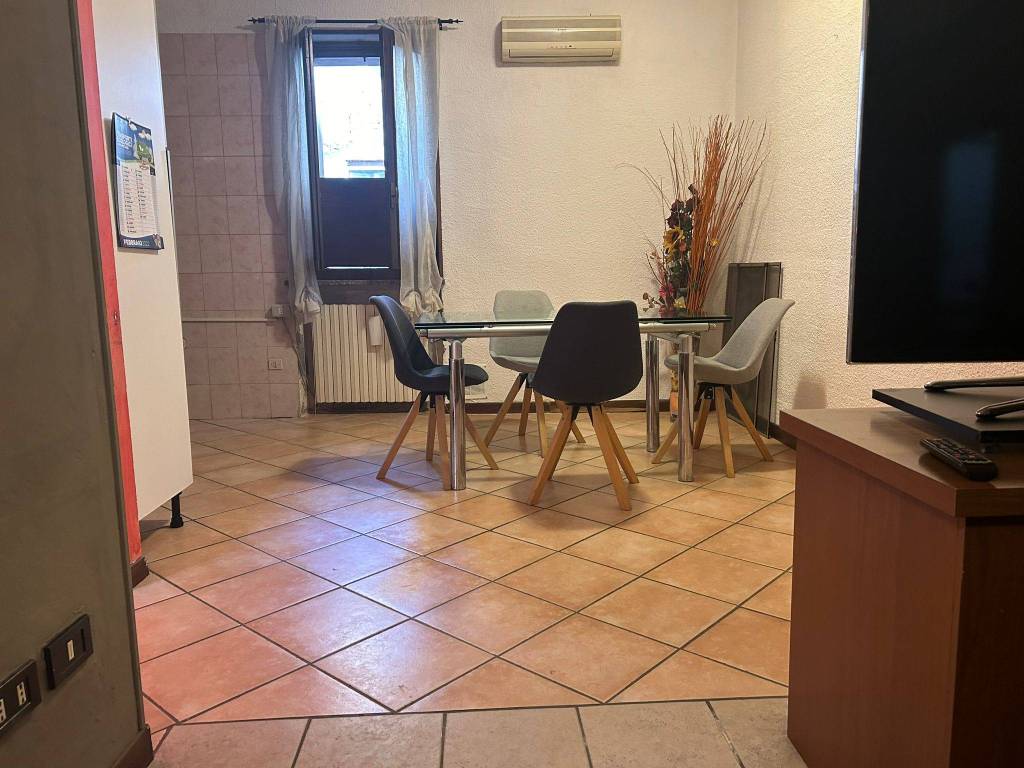 Appartamento a Galliate in Via Alessandro Manzoni, 31 - Foto 4