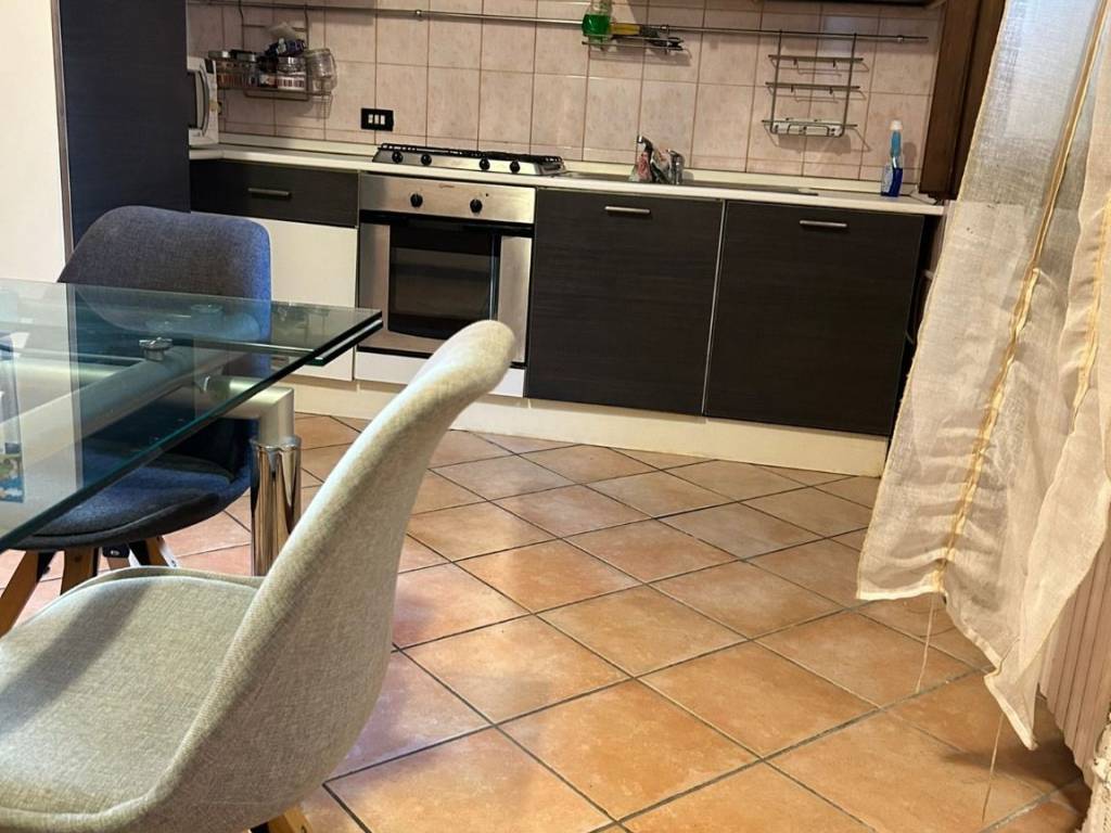Appartamento a Galliate in Via Alessandro Manzoni, 31 - Foto 5