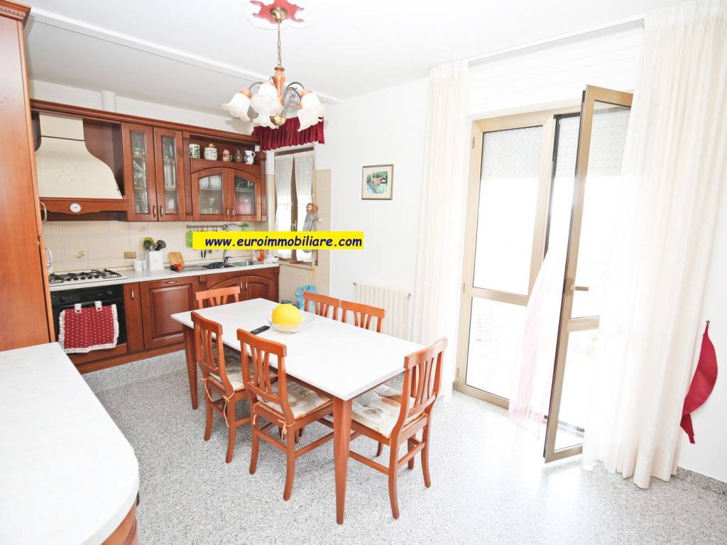 Villa a Pineto in Strada Comunale Colle Cretone - Foto 4