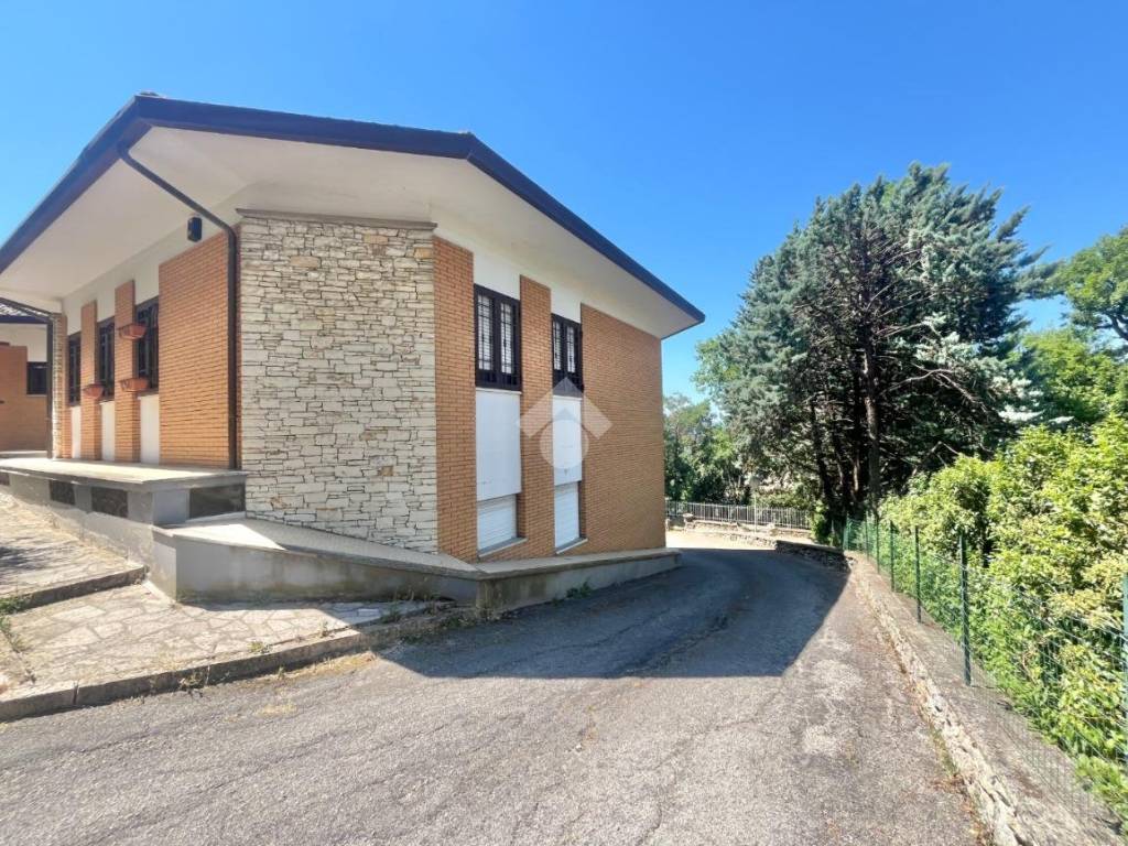 Appartamento a Assisi in Via S. Benedetto, 19 - Foto 2