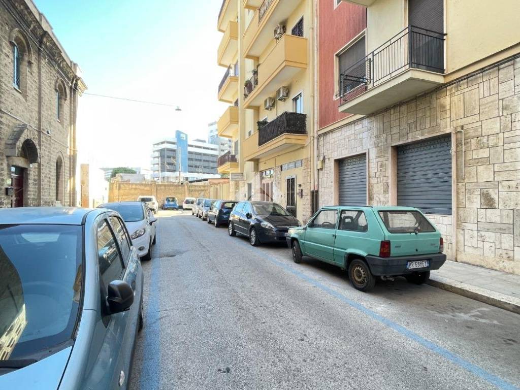 Appartamento a Bari in LARGO MONSIGNOR AUGUSTO CURI, 11 - Foto 3