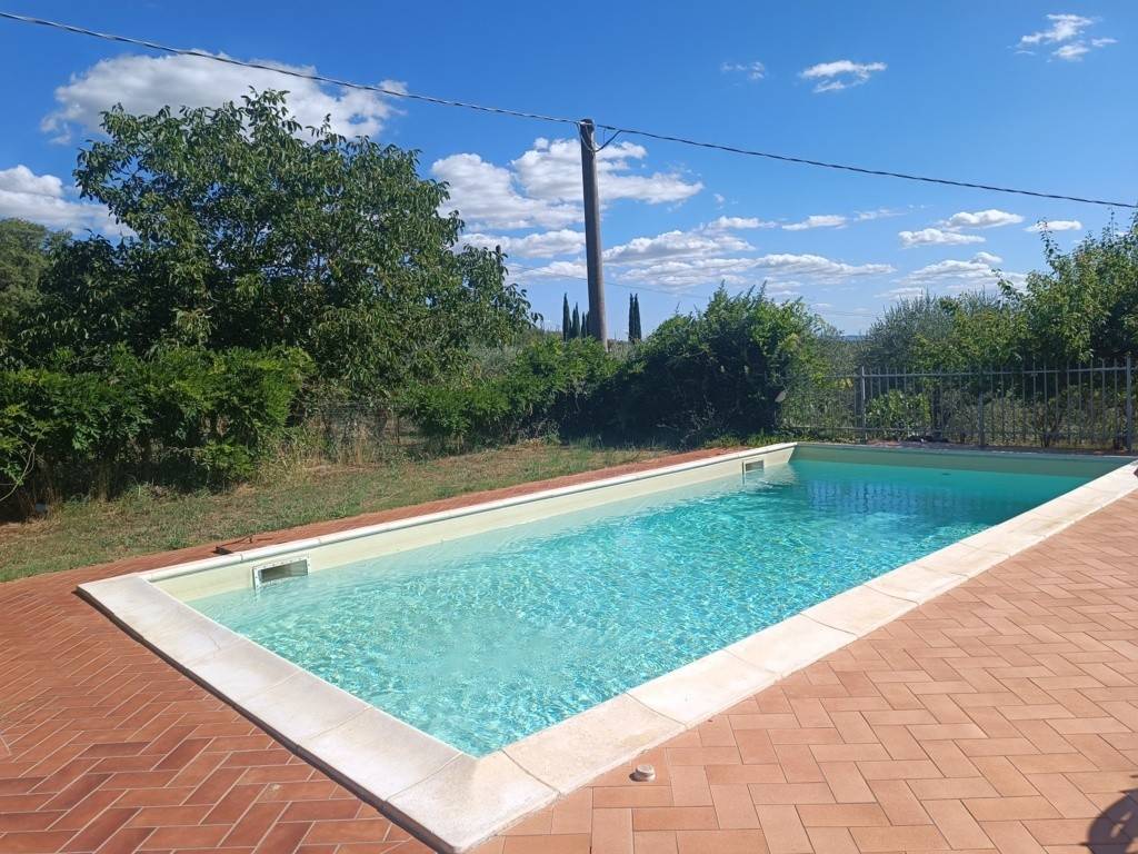 Villa a Passignano sul trasimeno in Vocabolo Pischiello - Foto 2
