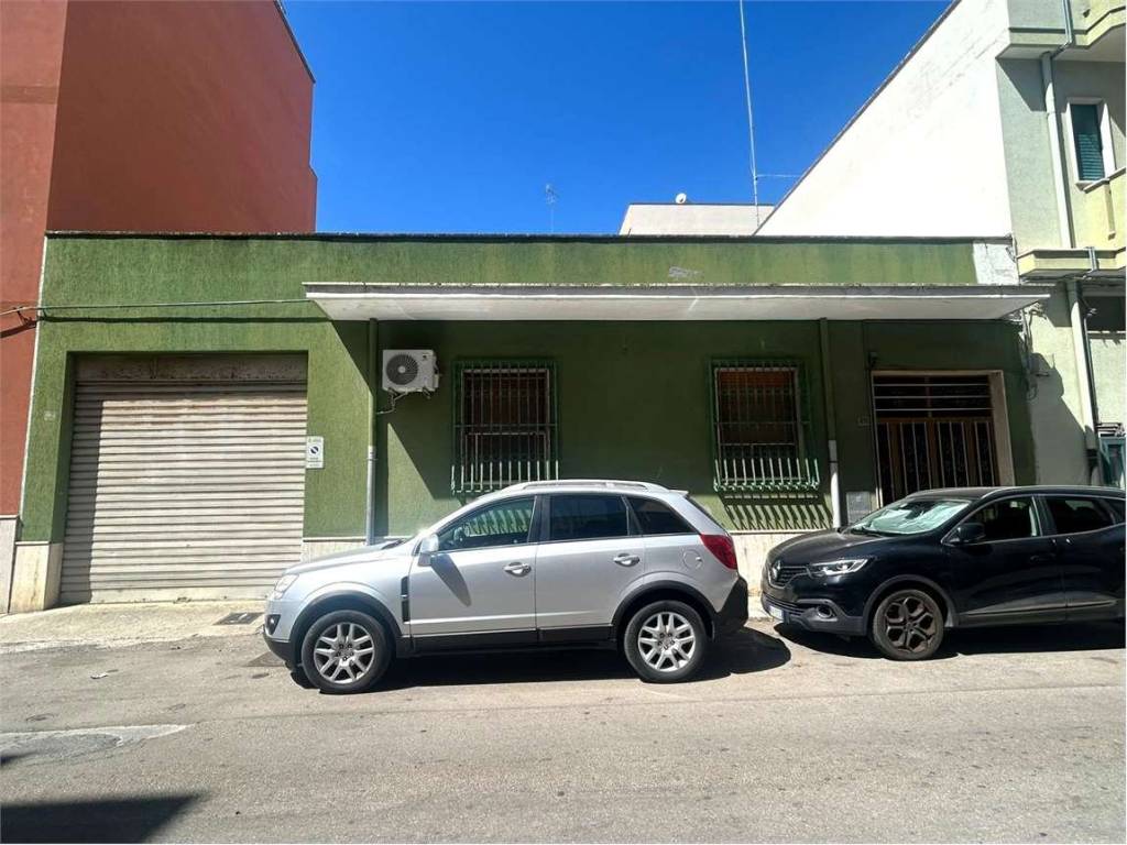 Casa indipendente a Brindisi in Via Addis Abeba, 49 - Foto 2