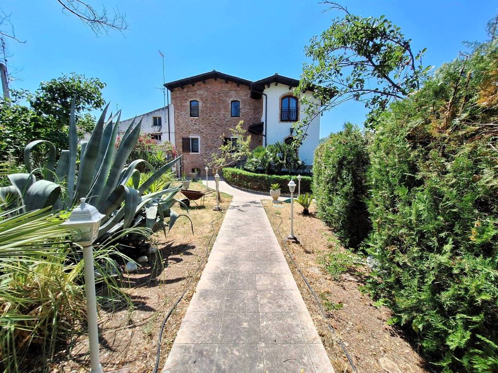 Casa indipendente a Teramo in Villa Butteri - Foto 2