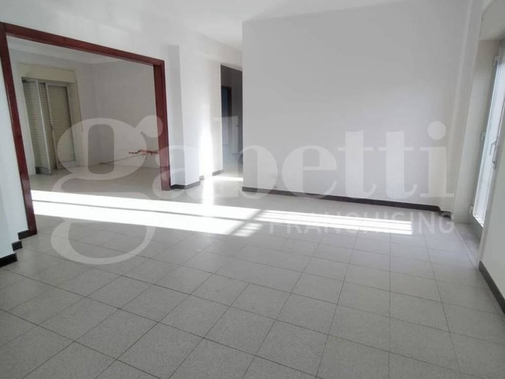 Appartamento a Caltanissetta in VIA FERDINANDO I, 115 - Foto 2