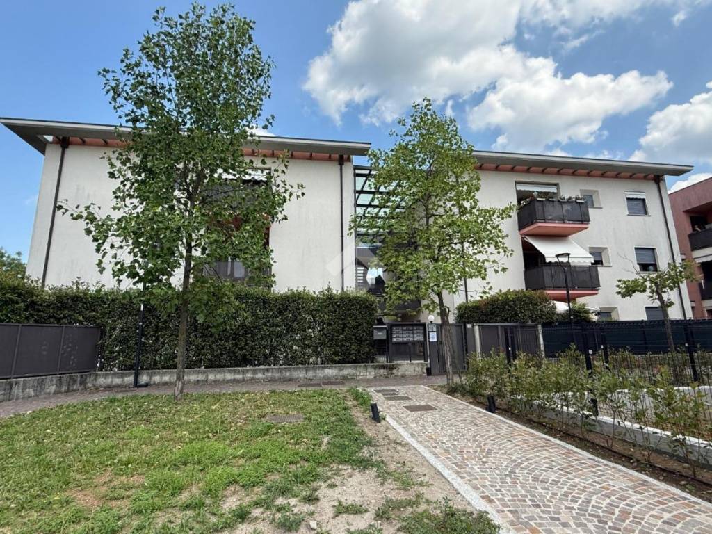Appartamento a Arosio in Via Oberdan Guglielmo, 42 - Foto 2