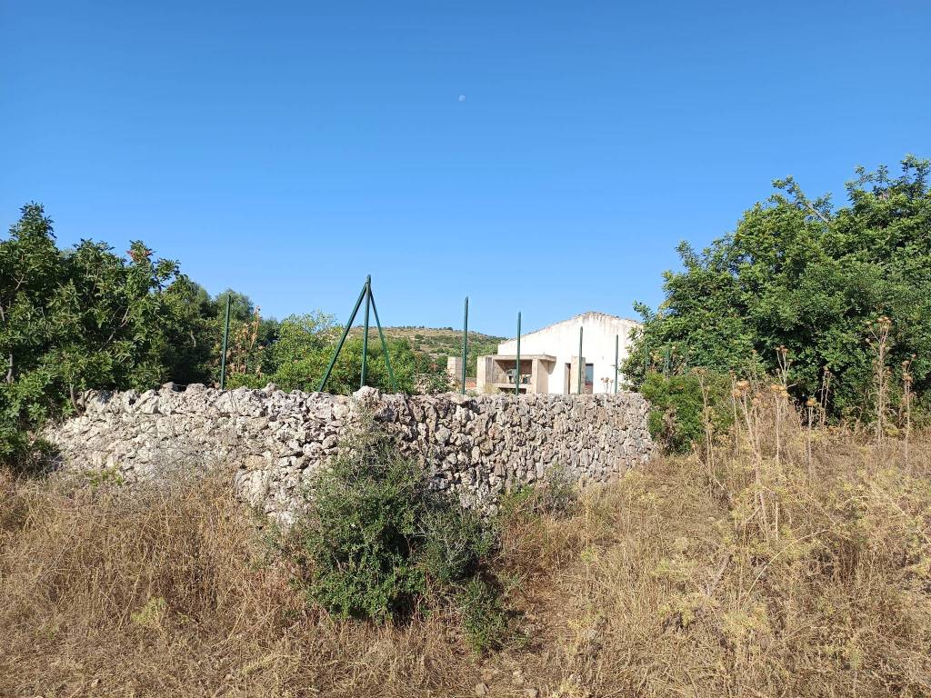 Terreno a Canicattini bagni in Canicattini - Traversa Bibbia - Foto 2