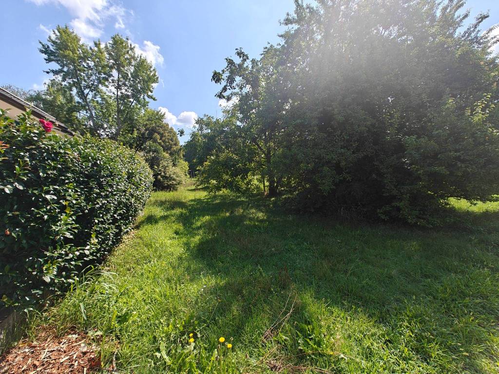 Terreno a Capriva del friuli in Via Lauterbach - Foto 2