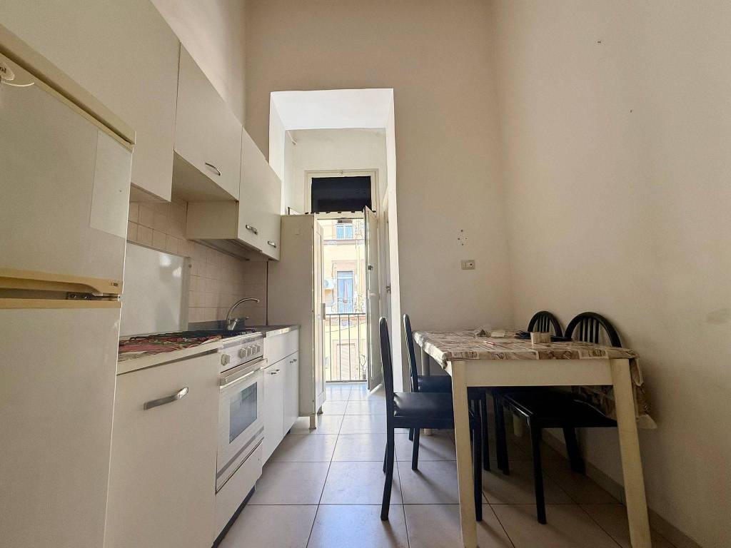 Appartamento a Napoli in Via Benedetto Cairoli, 29 - Foto 3