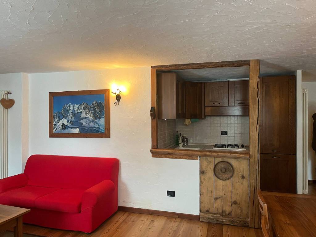 Appartamento a Courmayeur in Via Santa Barbara, 8 - Foto 4