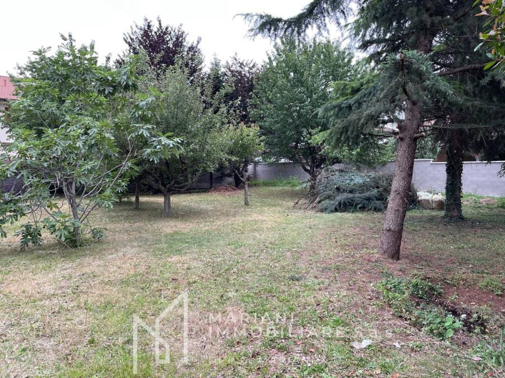 Terreno a Gorla minore in Via Ugo Foscolo - Foto 2