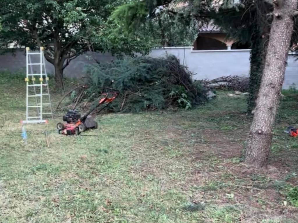 Terreno a Gorla minore in Via Ugo Foscolo - Foto 3