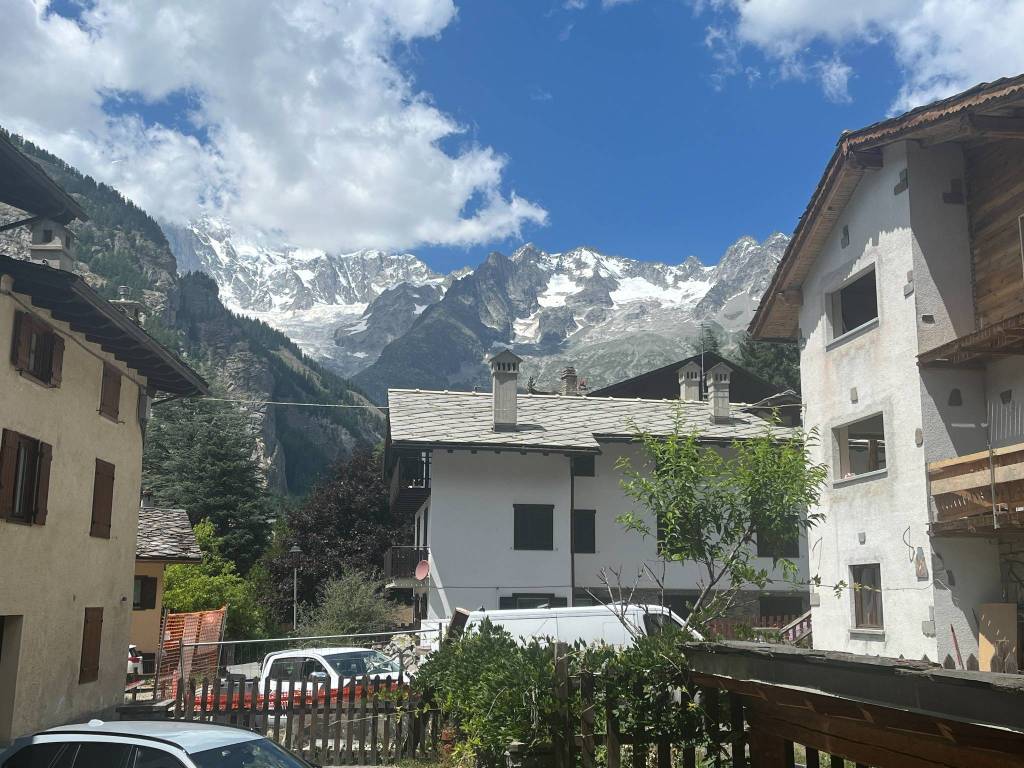 Appartamento a Courmayeur in Via Santa Barbara, 8 - Foto 5