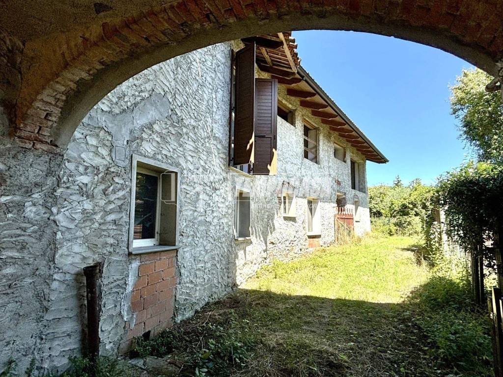 Casa indipendente a Dorzano in Via Fratelli Volpe - Foto 2