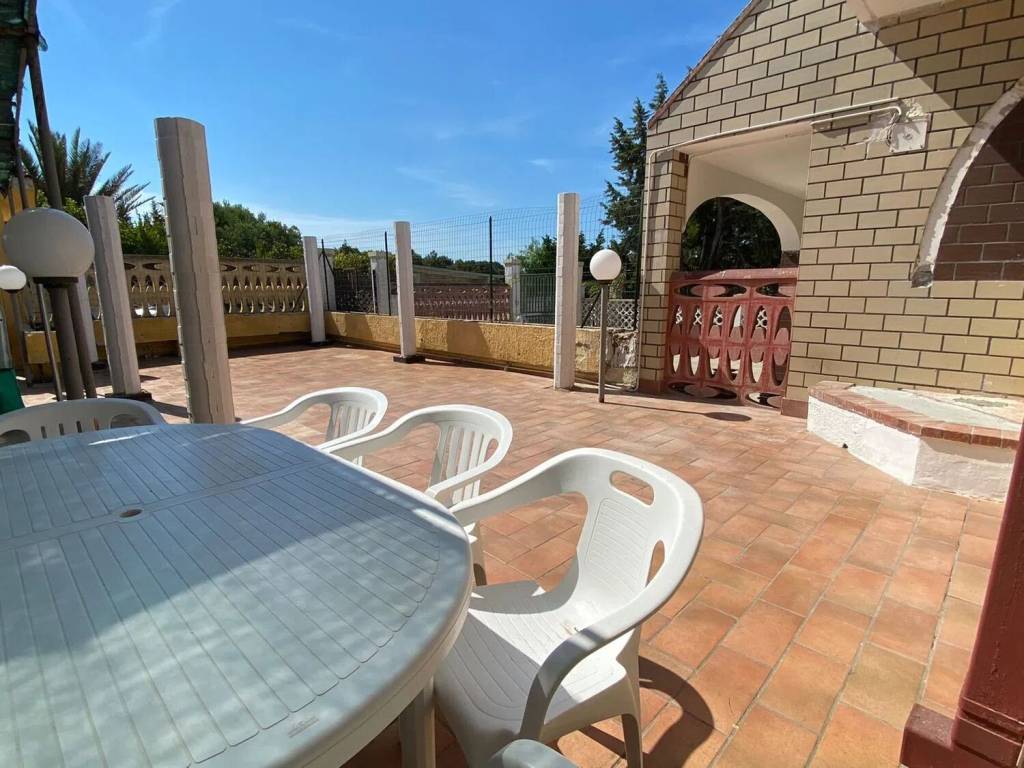 Villa a Porto cesareo in Via Castrignano Del Capo S.N.C. - Foto 2