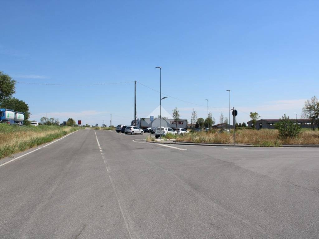 Terreno a Castiglione delle stiviere in Via Levadello - Foto 3