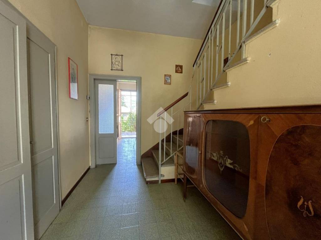 Villa a Esino lario in Piazza Italia, 3 - Foto 2