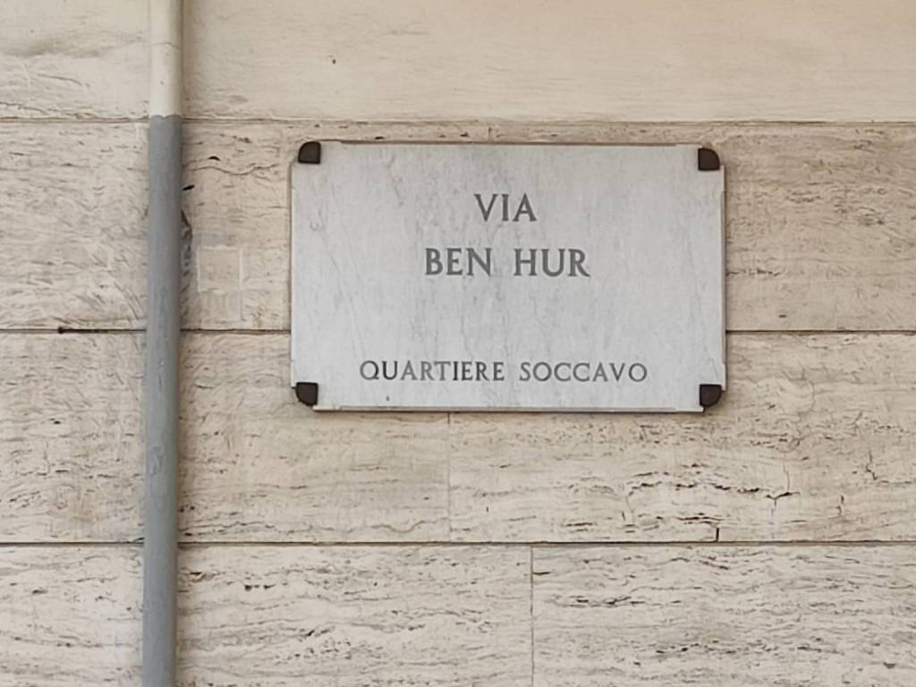 Appartamento a Napoli in Via Ben Hur - Foto 2