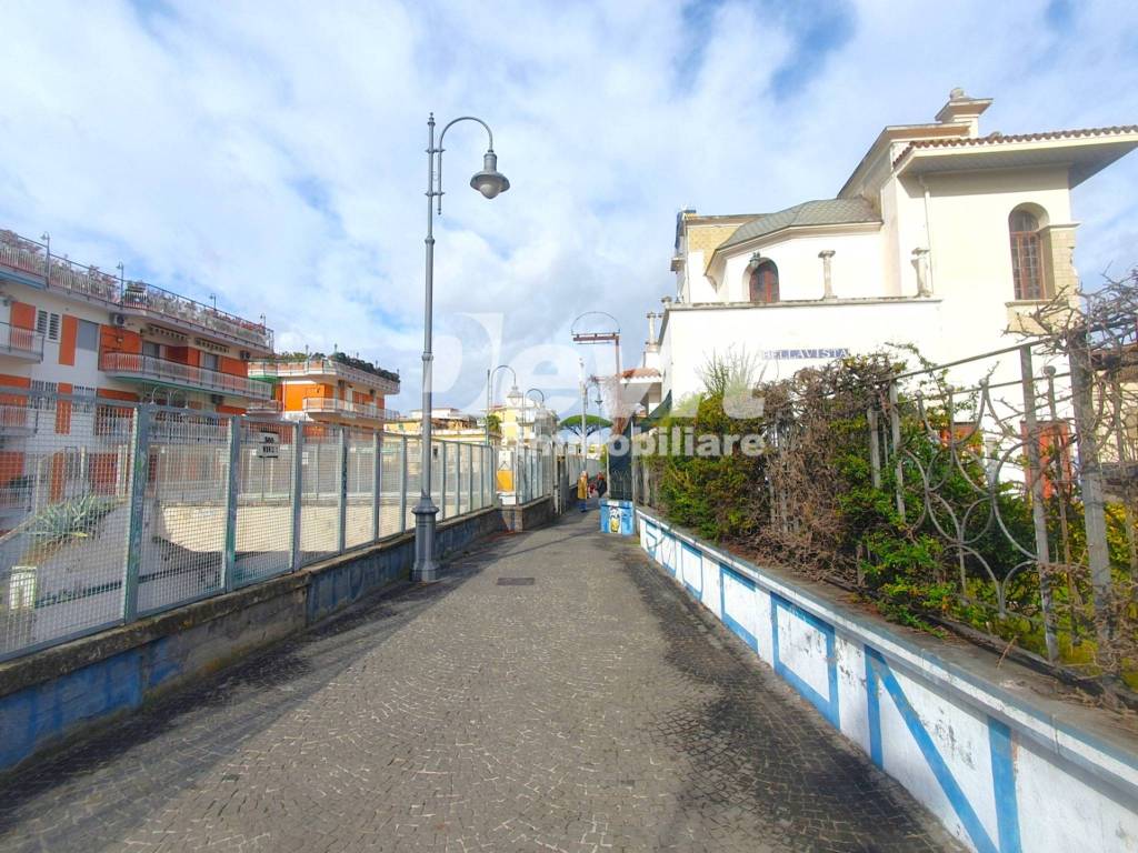 Immobile a Portici in Via 4 Novembre - Foto 4