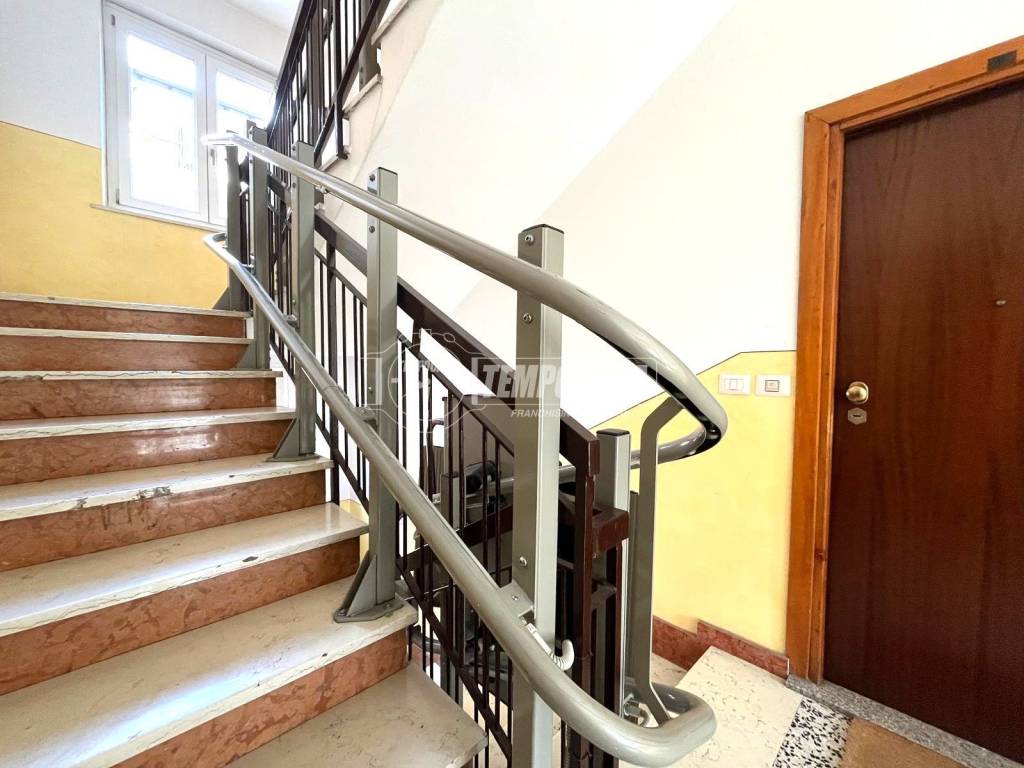 Appartamento a Aosta in Via Monte Emilius 41 - Foto 2