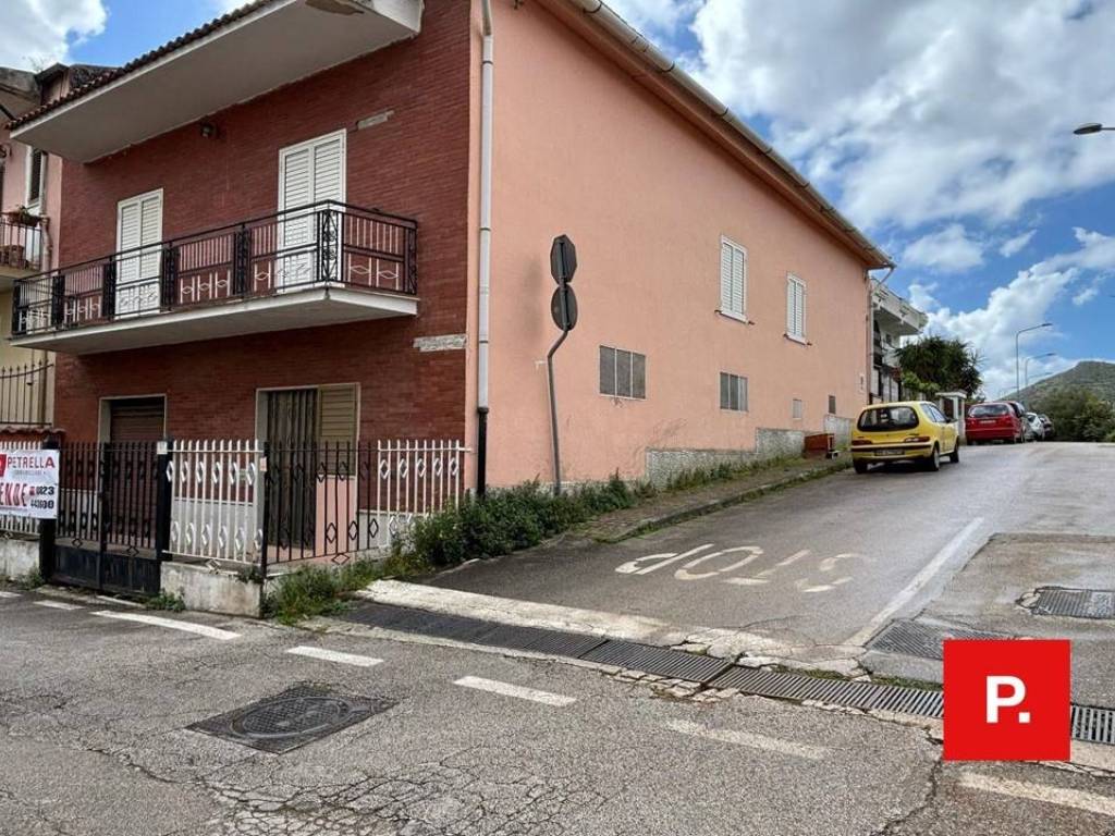 Casa indipendente a Caserta in Via Grassi, 1 - Foto 2