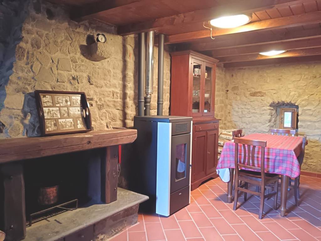 Casa indipendente a Pescia in Via di Gupa - Foto 3
