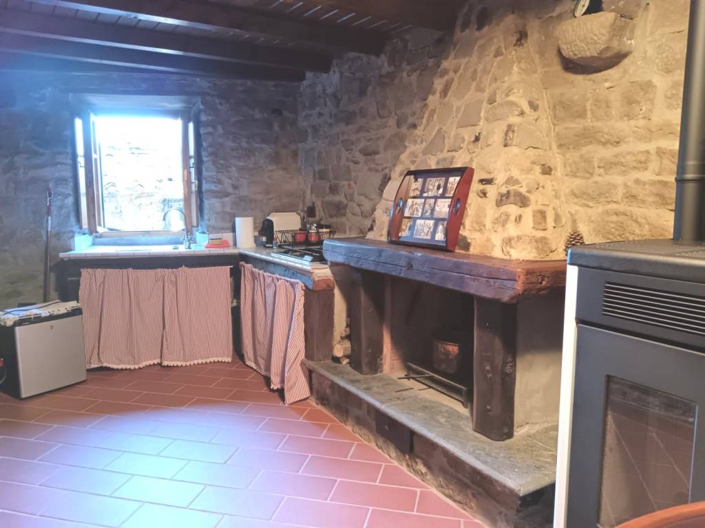 Casa indipendente a Pescia in Via di Gupa - Foto 4