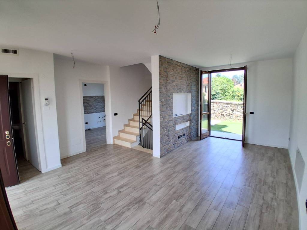 Villa a Casatenovo in Via Dante Alighieri - Foto 3