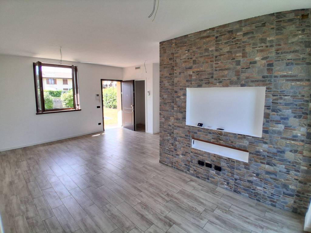 Villa a Casatenovo in Via Dante Alighieri - Foto 4