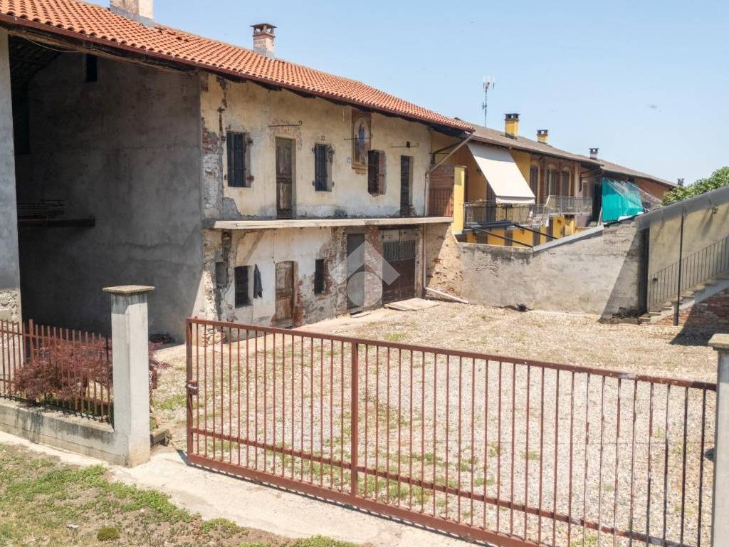 Casa indipendente a Revello in Via Servour, 26 - Foto 3