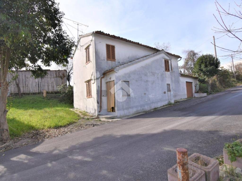Rustico / casale a Montefiore conca in Viale Santa Maria della Neve, 118 - Foto 2